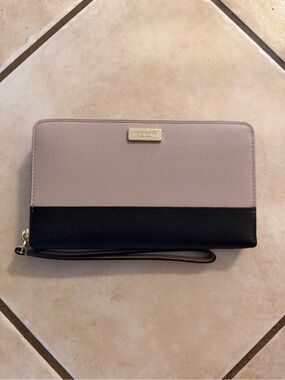 kate spade Two-Tone Zip Wristlet Wallet in Blush and Black